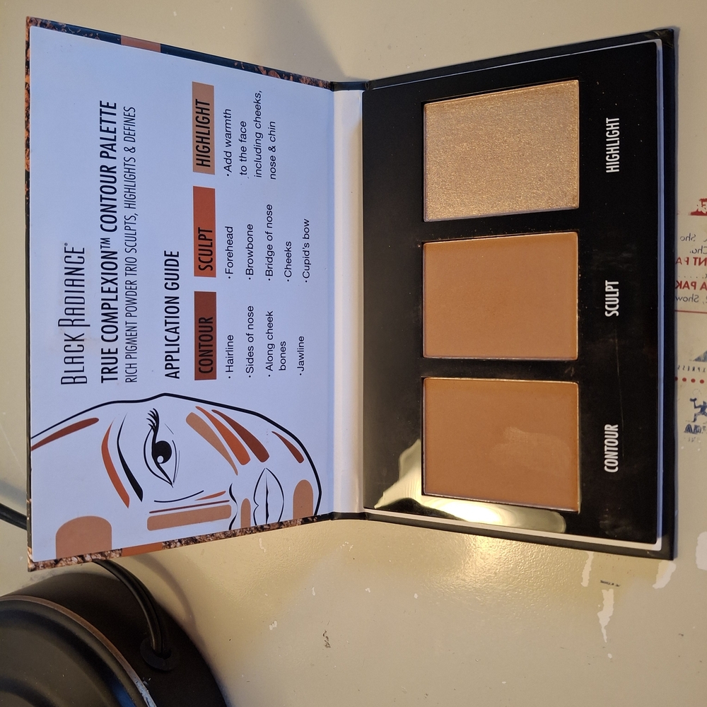 True Complexion Contour Palette - Highlight, Sculpt, Contour